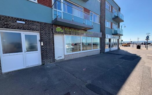 Commercial Unit For Sale in Lee-on-the-Solent | Includes Garage Space | Great Location
