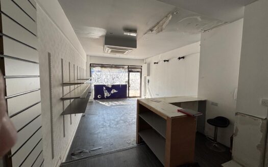 Freehold Property For Sale in Fareham | Town Centre Location | Variety of Uses