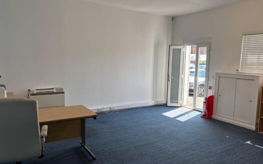 Leasehold Property For Sale in Gosport | Great Location | Available Now