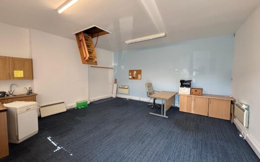 Leasehold Property For Sale in Gosport | Great Location | Available Now